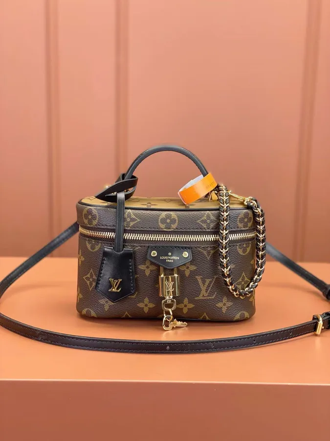 LV Vanity Chain Pouch