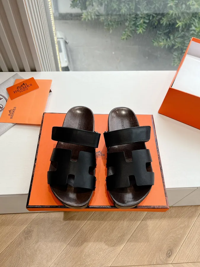 Hermes Women Black Leather Strap Sandals