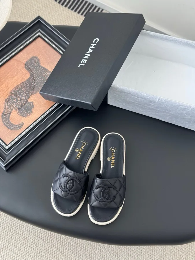 Chanel Women Black Leather Quilted Slides