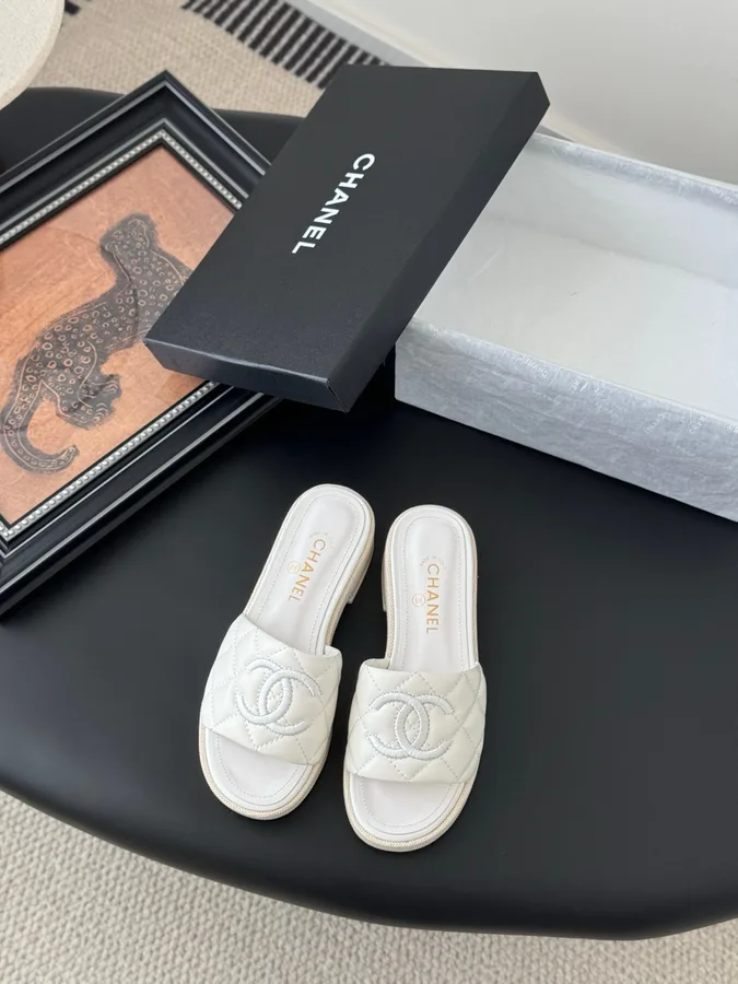 Chanel Women White Quilted Leather Slides