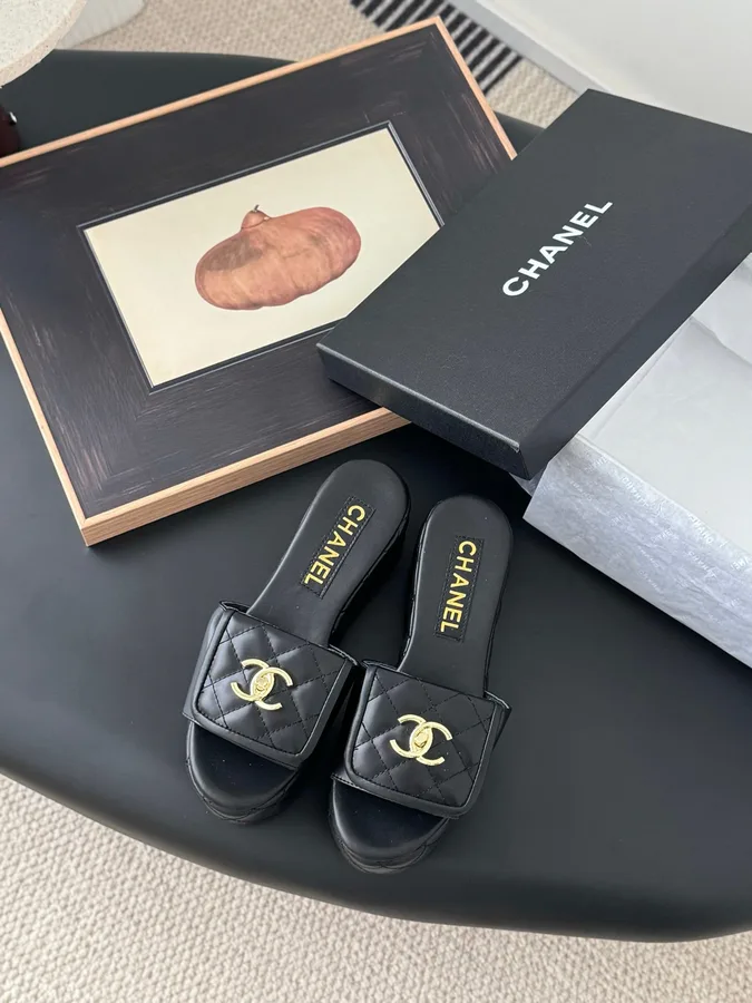 Chanel Women Black Quilted Leather Slides