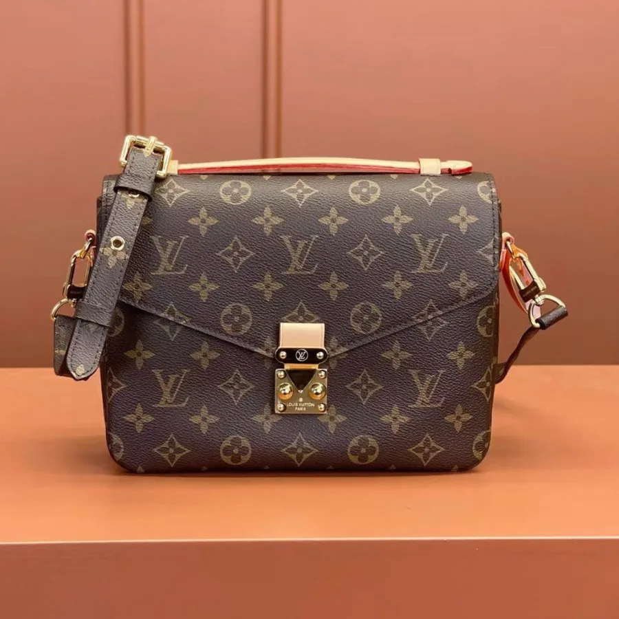 Louis Vuitton Pochette Métis Canvas