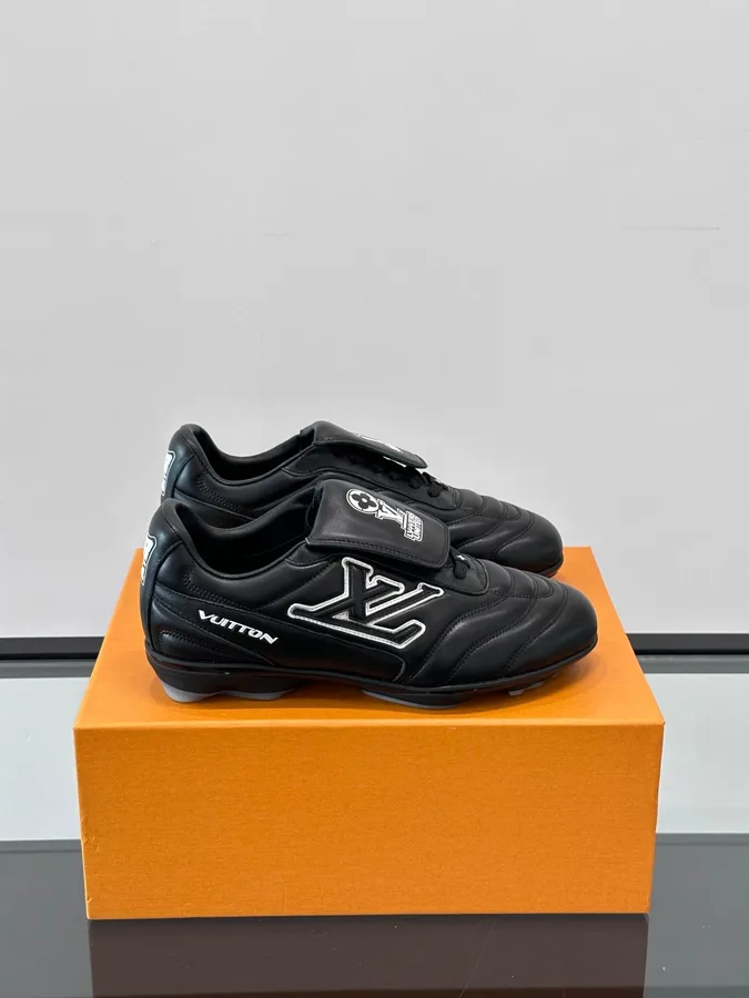LV Men Black Leather Sneakers