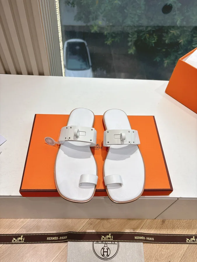 Hermes Women White Leather Flat Sandals