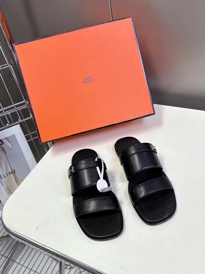 Hermes Women Black Leather Flat Sandals