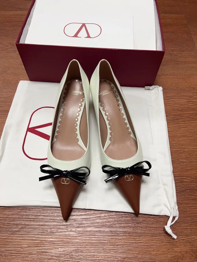 Valentino Women Ivory Leather Brown Patent Heels