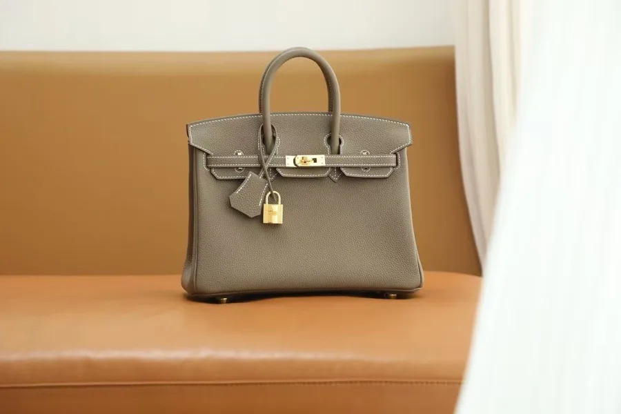 HN 30 Etoupe Epsom Sellier Gold Hardware