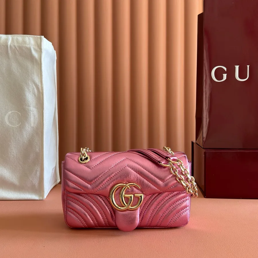 Gucci GG Marmont Bag 22 in Metallic Pink Lambskin
