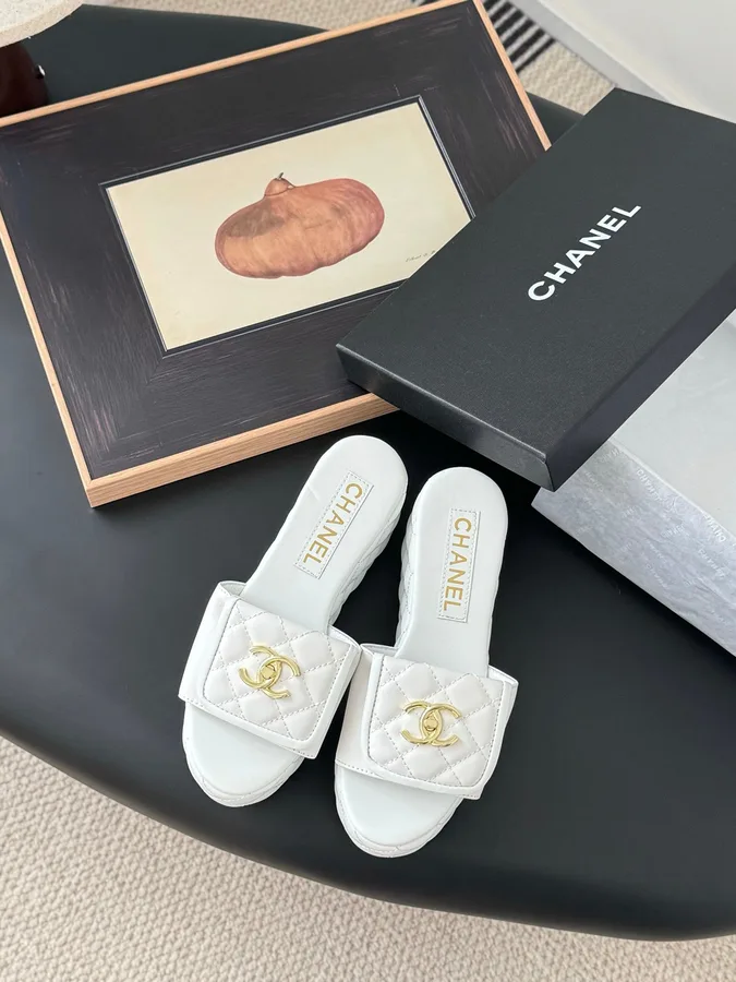 Chanel Women White Quilted Leather Slides