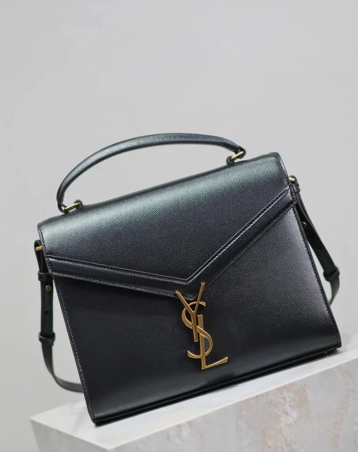 Saint Laurent Cassandra