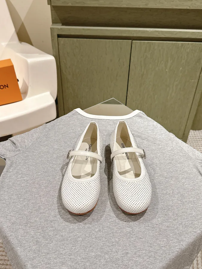 LV Women White Mesh Mary Jane Flats