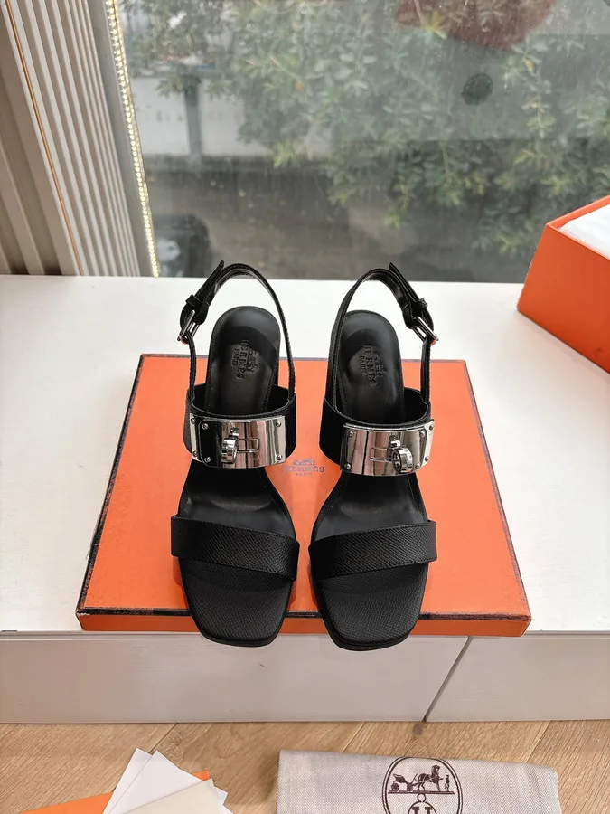 Hermes Women Black Leather Sandals