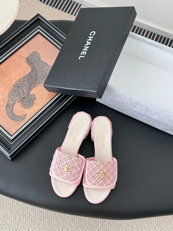 Chanel Women Pink Woven Leather Slides