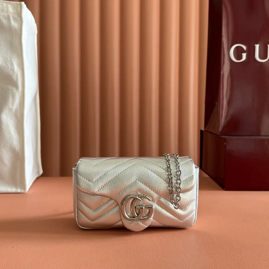 Gucci GG Marmont Bag 16 in Silver Lambskin