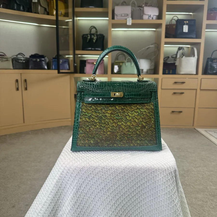 Hermes Kelly 25cm Emerald Green Gold Hardware