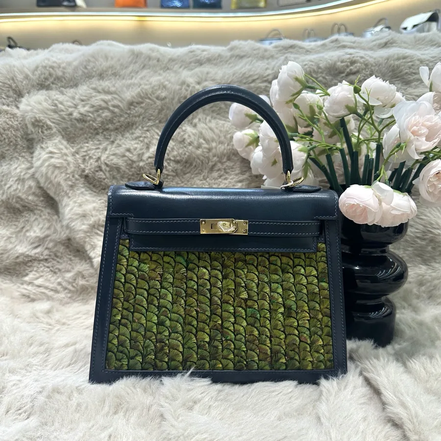 Hermes Kelly 25cm Two-Tone Gold Hardware