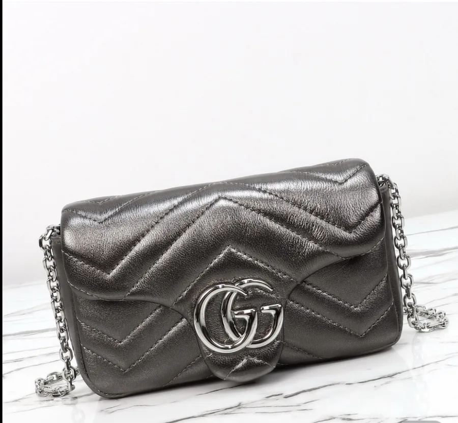 Gucci GG Marmont Mini metallic leather shoulder bag.