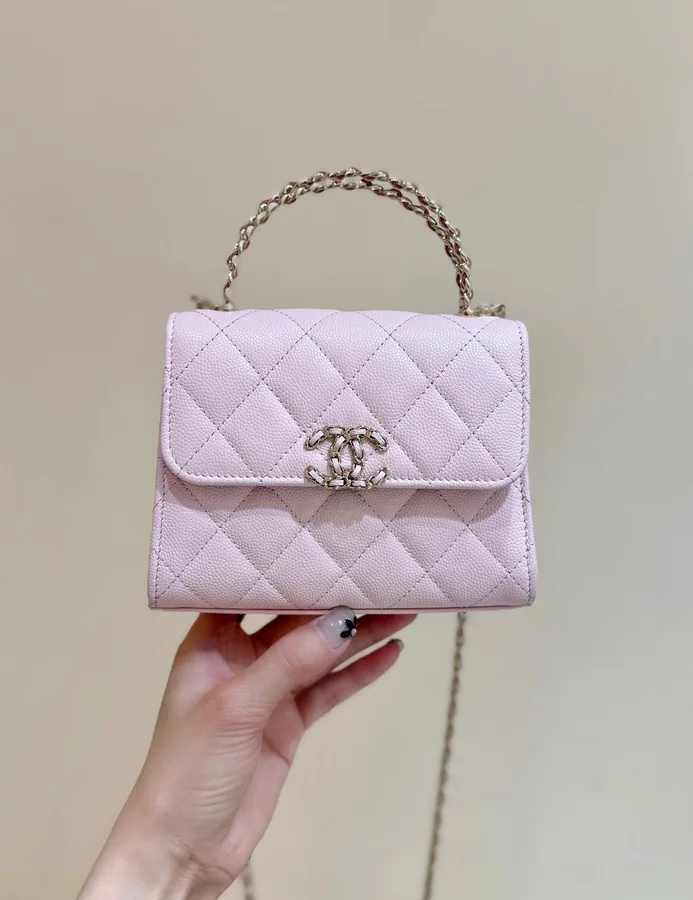 CHANEL 25S Double C Logo Diamond Shiny Calfskin