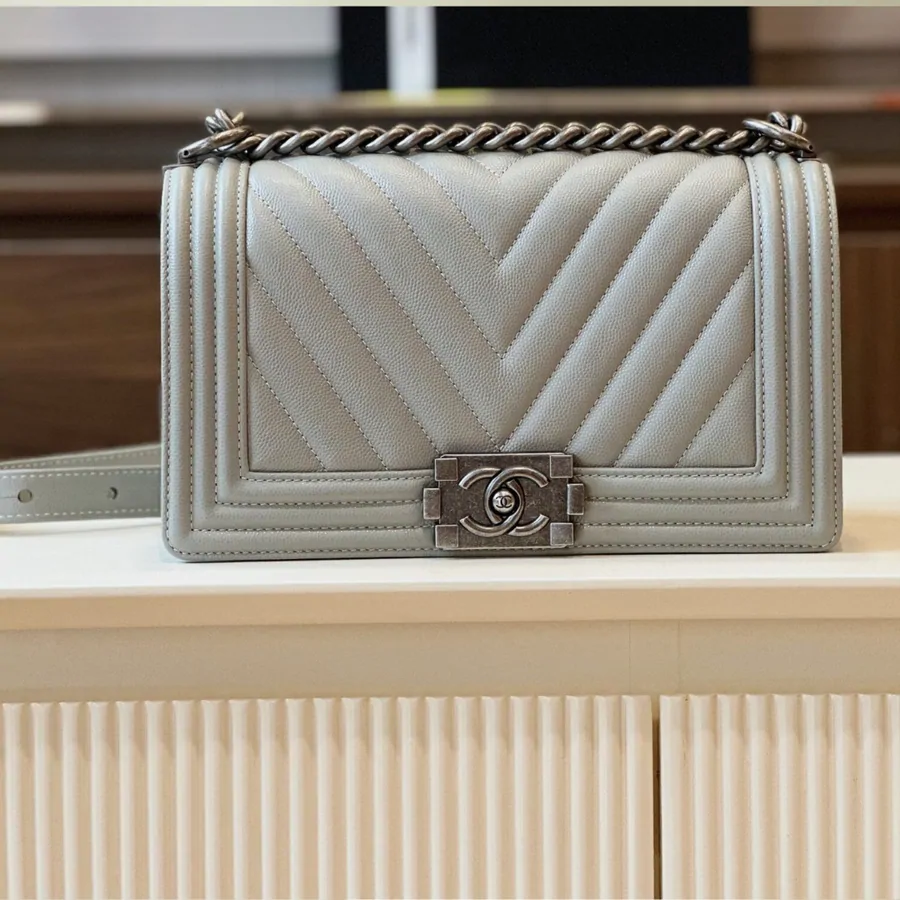 Chanel Boy Medium Handbags Grey Leather With Silver Lock 25cm