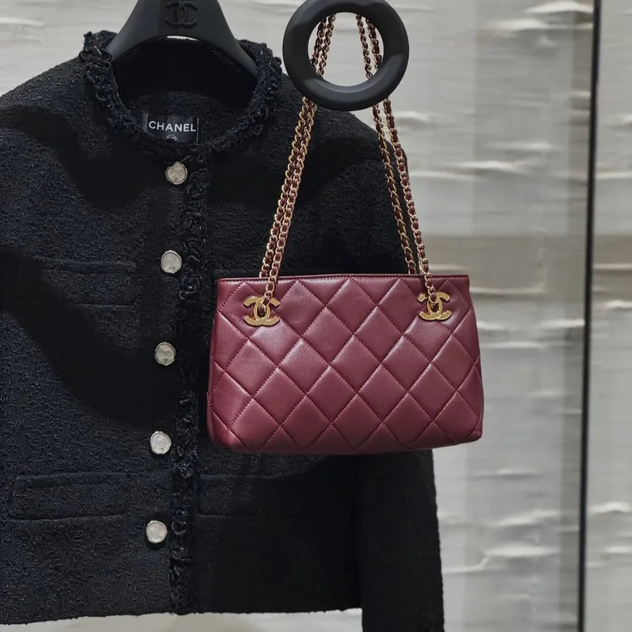 CHANEL Small Shopping Bag SS26 Collection