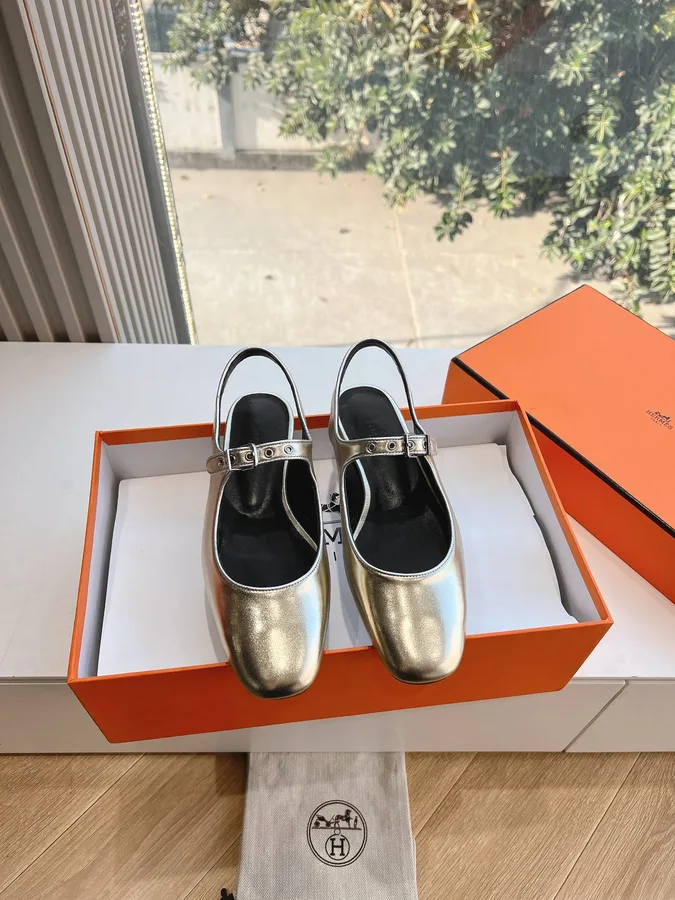 Hermes Women Silver Leather Mary Jane Heels