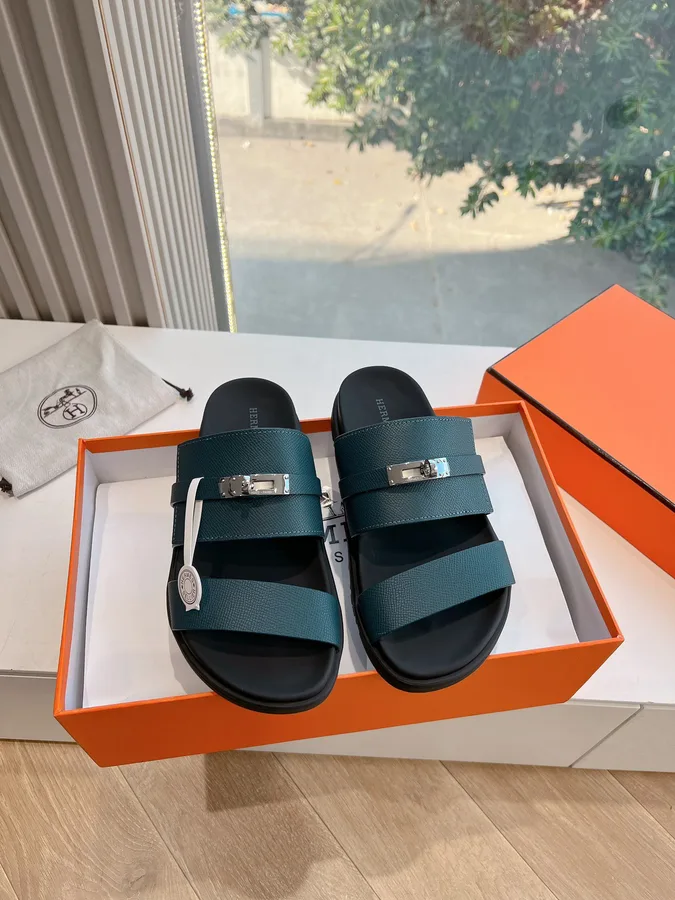 Hermes Women Green Leather Strappy Sandals