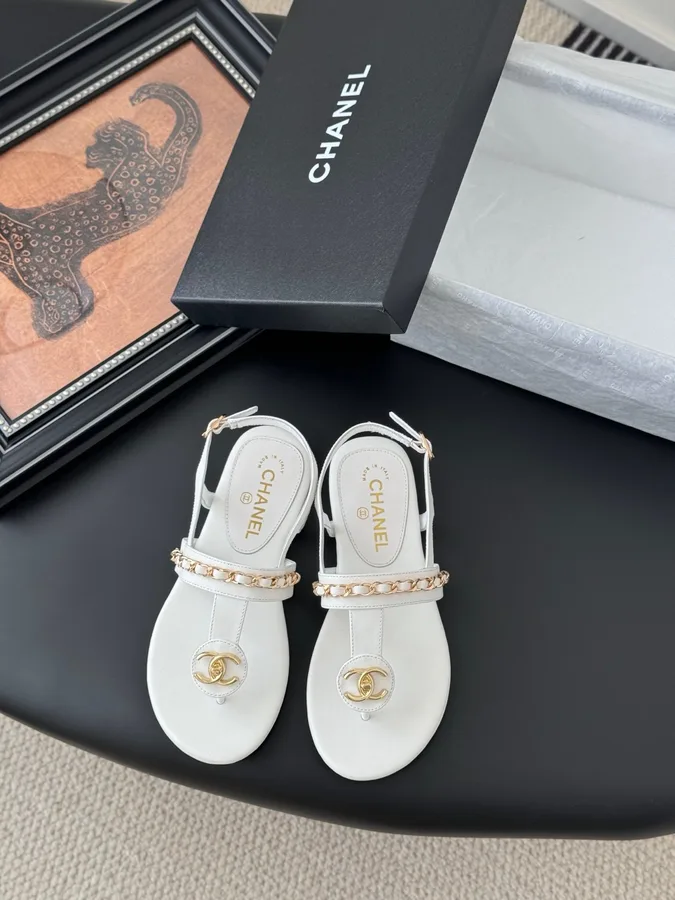 Chanel Women White Leather Sandals