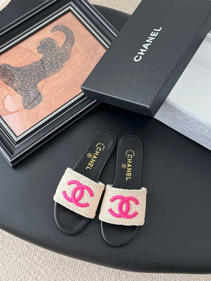 Chanel Women Black Leather And Beige Fabric Slides