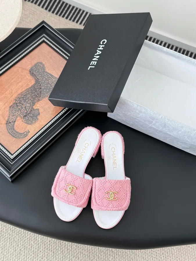 Chanel Women Pink Tweed Slides