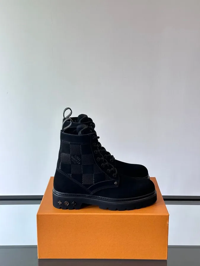 LV Men Black Suede Leather Boots