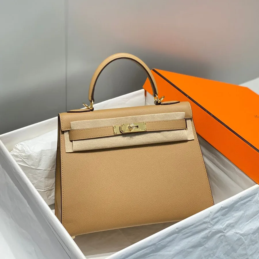 HN 28cm in Chai Epsom Gold Hardware