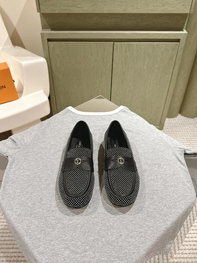 LV Women Black White Canvas Loafers