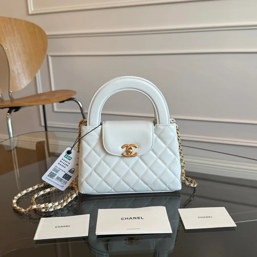 Chanel Kelly Bag 19 in White Calfskin Gold Hardware