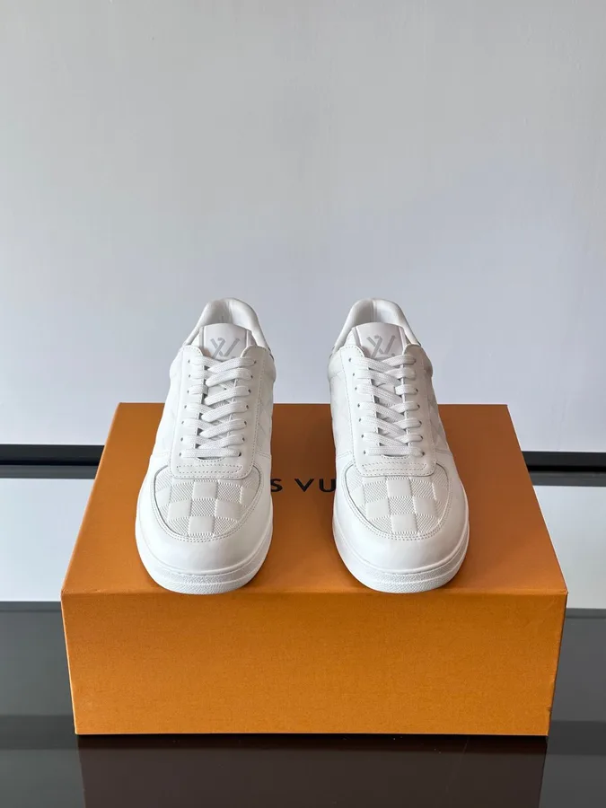 LV Men White Leather Sneakers