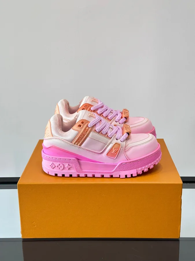 LV Men Pink Synthetic Leather Sneakers