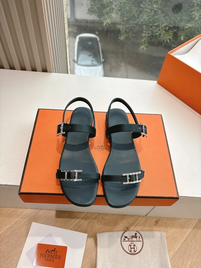 Hermes Women Black Leather Sandals