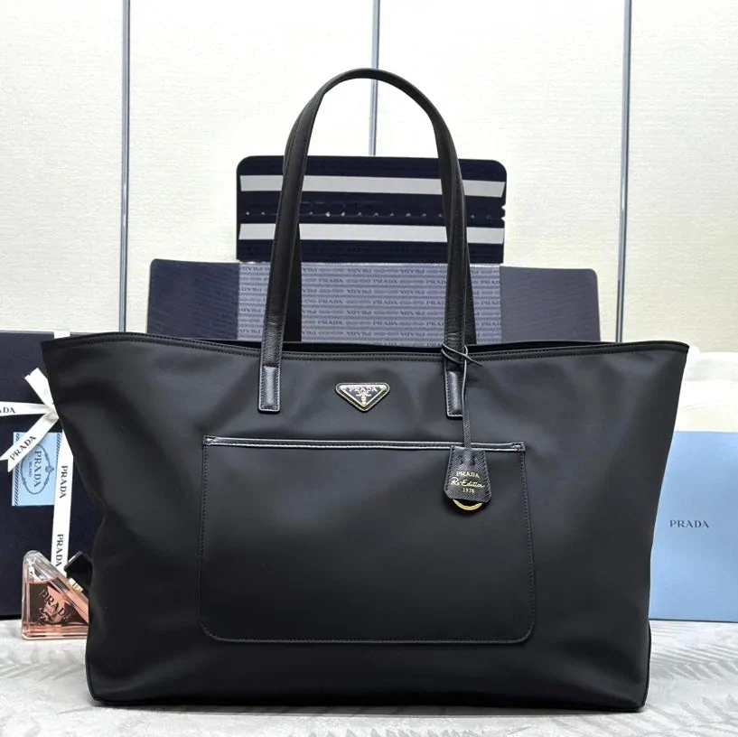 Classic Tote Bag 43 in Black Re-nylon Fabric