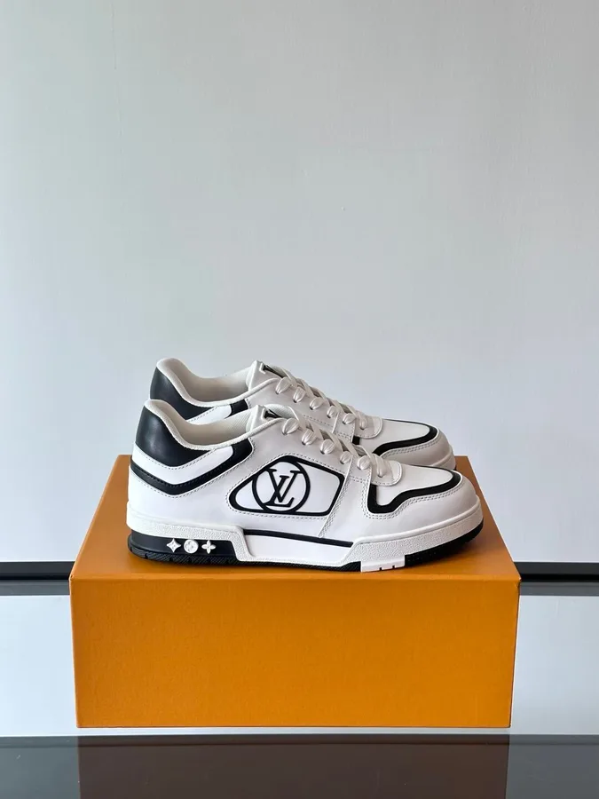 LV Men White Black Leather Sneakers