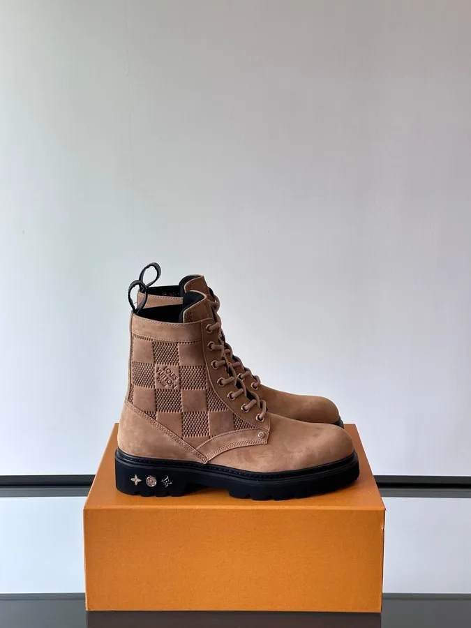 LV Men Beige Nubuck Leather Boots