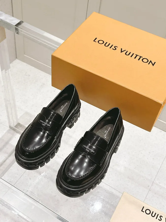 LV Women Black Leather Loafers