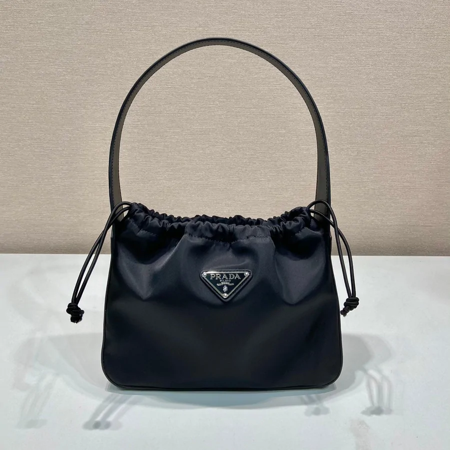 Small Drawstring Bag 23 in Black Re-nylon