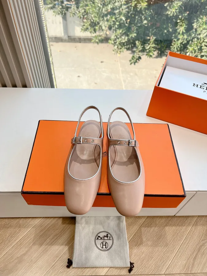 Hermes Women Beige Leather Mary Jane Flats