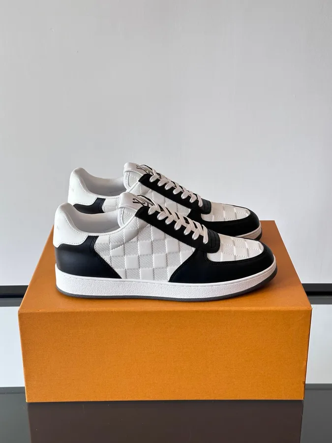 LV Men Black White Leather Sneakers