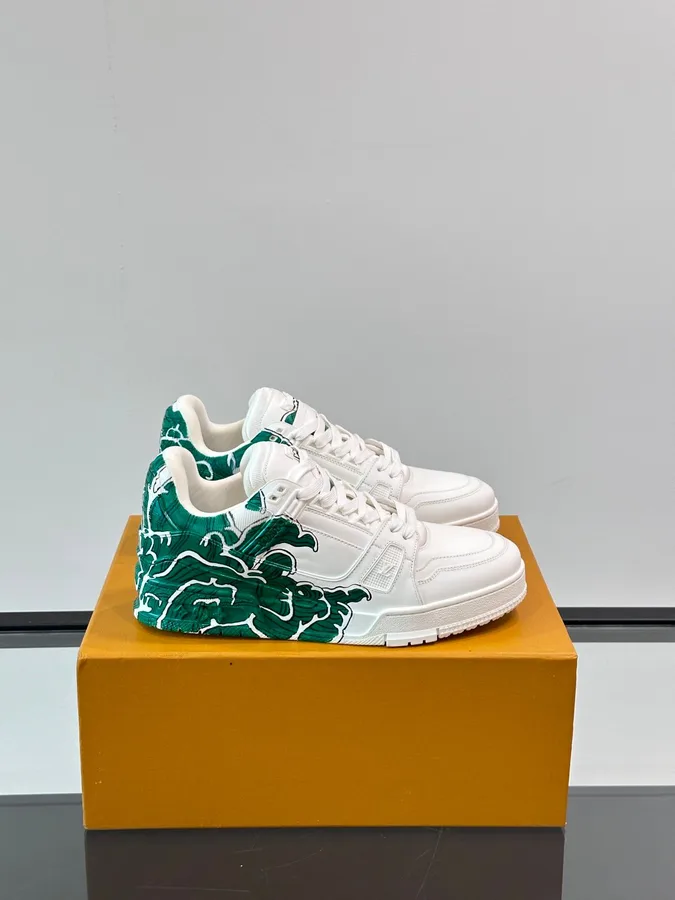 LV Men White Leather Sneakers With Green Graphic