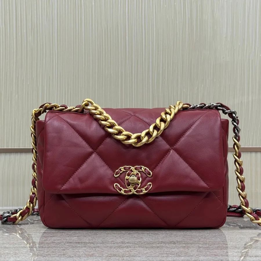 CHANEL 19 Bag Small Red