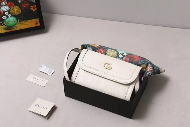 Luxury Replica Gucci GG Marmont small shoulder bag 497984 white HY145vv50