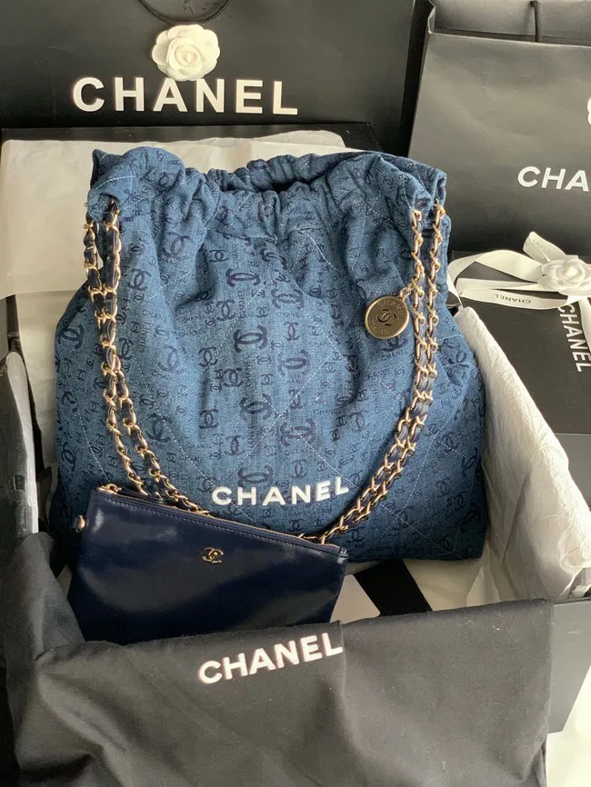 Replica Best Quality CHANEL 22 HANDBAG Denim AS3262 blue&white HY161Rf83