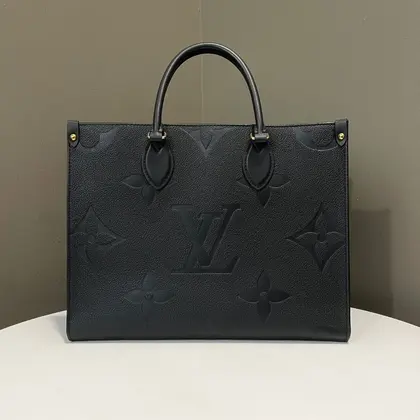 Louis Vuitton Black Empreinte Monogram Giant Onthego MM — Louis Vuitton Handbags sample