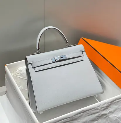 HN 28 Sellier in Bleu Glacier Epsom leather — Hermès Handbags sample
