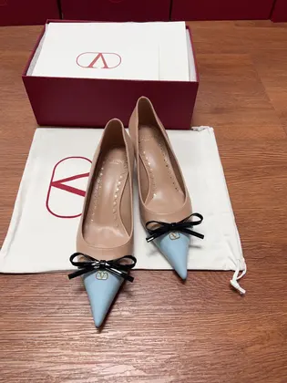 Valentino Women Beige And Light Blue Leather Pumps — Valentino Handbags sample